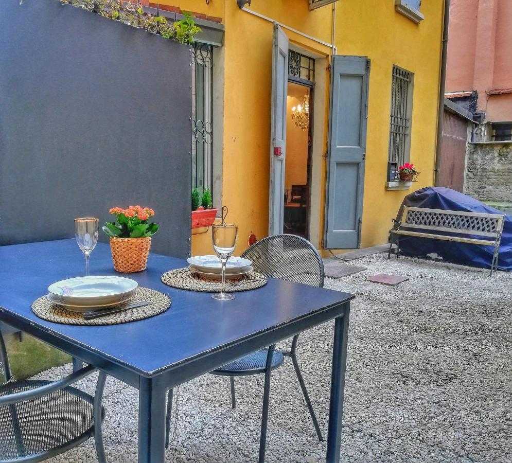 Gamberini House - Private Garden Apartment โบโลญญา ภายนอก รูปภาพ